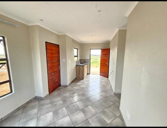 3 BEDROOM HOUSE FOR SALE IN COSMO CITY